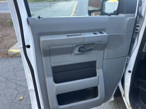 2022 Ford E-Series E-350 SD