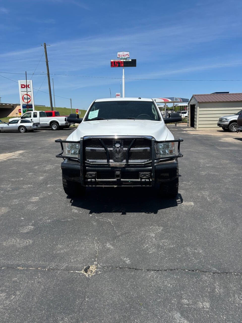 White 2017 Ram 3500 Tradesman 4x4 Tradesman 4dr Crew Cab 8 ft. LB SRW Pickup 2