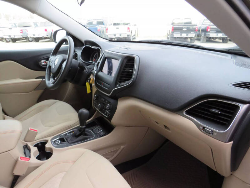 2019 Jeep Cherokee Latitude