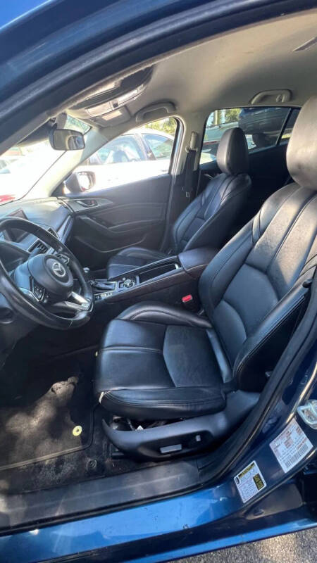 2018 Mazda MAZDA3 Touring