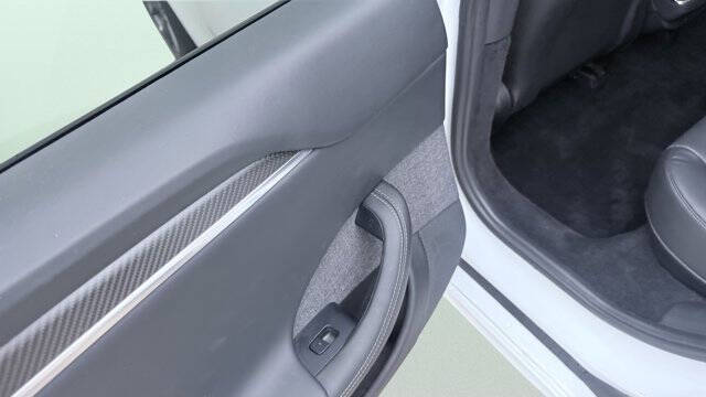 2022 Tesla Model S Plaid