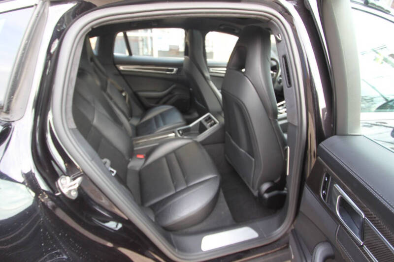 2017 Porsche Panamera Turbo