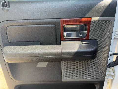 2005 Ford F-150 Lariat