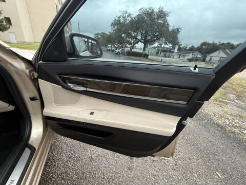 2011 BMW 7 Series 750Li