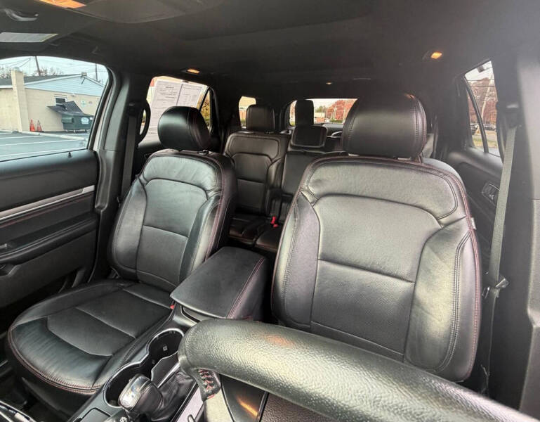 2017 Ford Explorer Sport