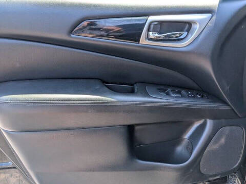 2020 Nissan Pathfinder S
