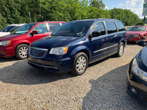 2014 Chrysler Town and Country for sale at Court House Cars, LLC in Chillicothe OH