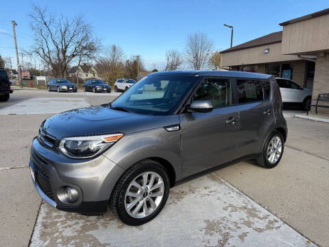 2017 Kia Soul +