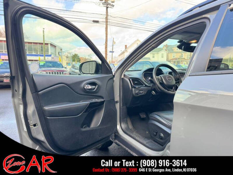 2023 Jeep Cherokee Altitude Lux