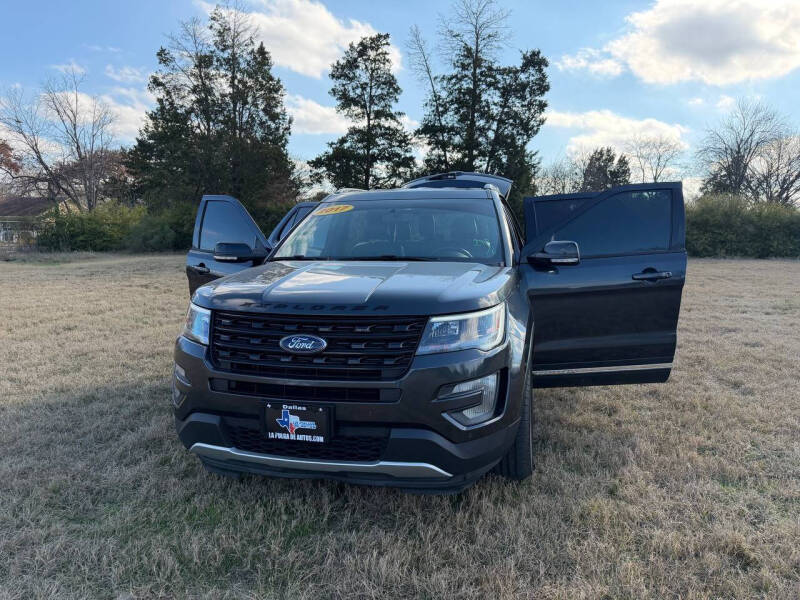 2017 Ford Explorer XLT's photo