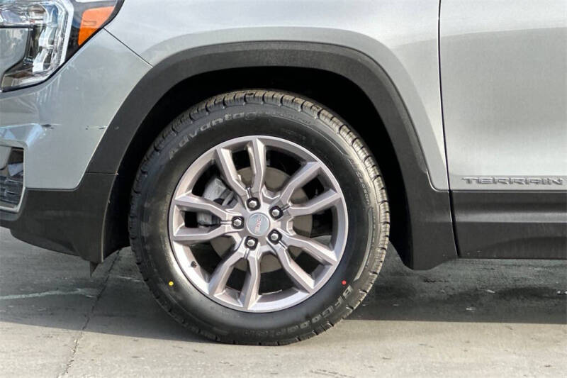 2023 GMC Terrain SLT