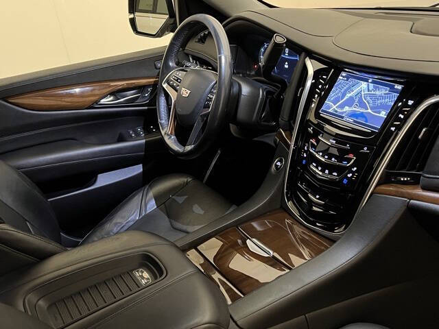 2020 Cadillac Escalade Standard