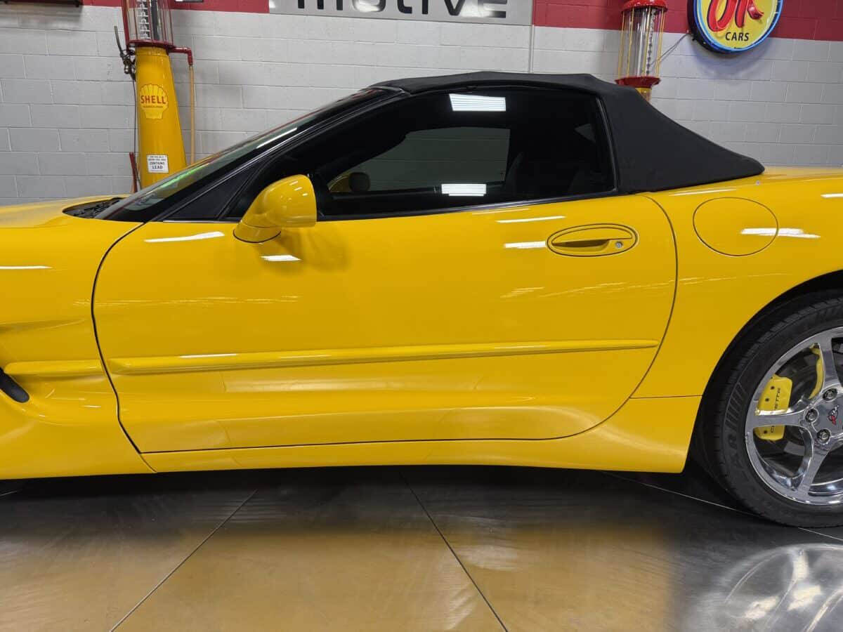 2004 Chevrolet Corvette 27