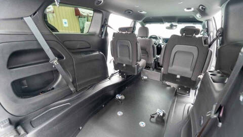 2024 Chrysler Pacifica Touring