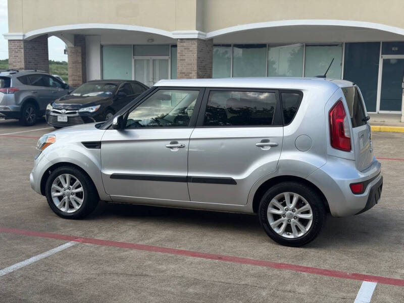 2013 Kia Soul +