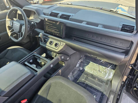 2023 Land Rover Defender 110 V8