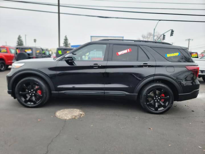 2020 Ford Explorer ST photo 2