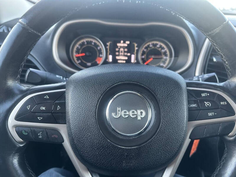 2015 Jeep Cherokee Sport