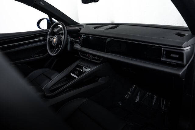 2026 Porsche Macan 4 Electric