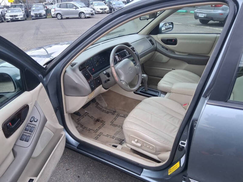 1999 Toyota Avalon XL