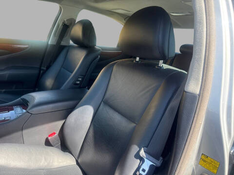 2007 Lexus LS 460