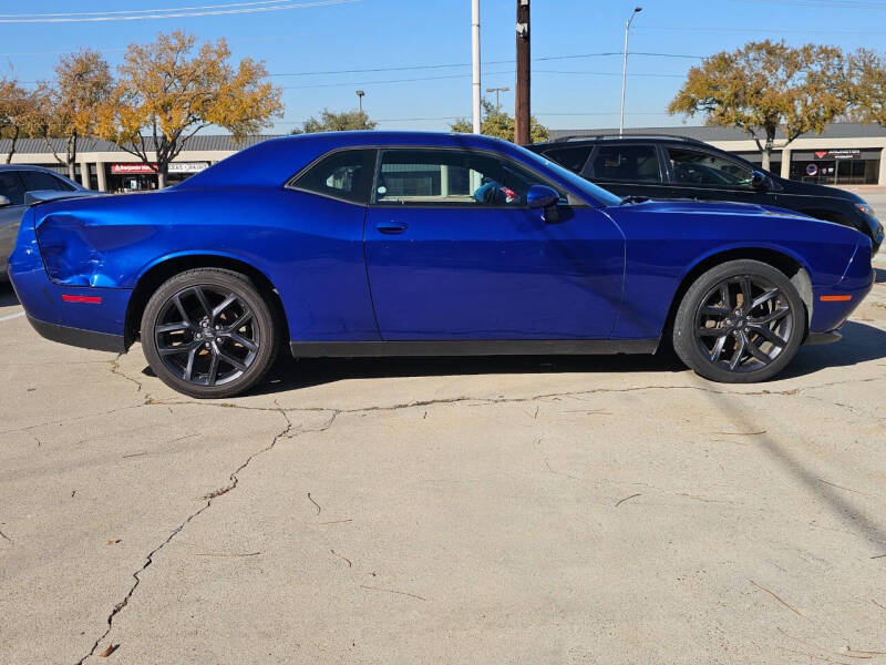 2022 Dodge Challenger SXT
