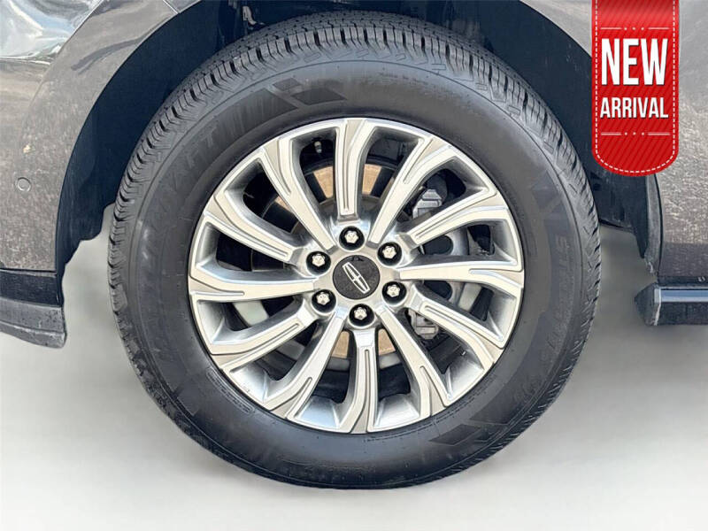 2023 Lincoln Navigator Standard