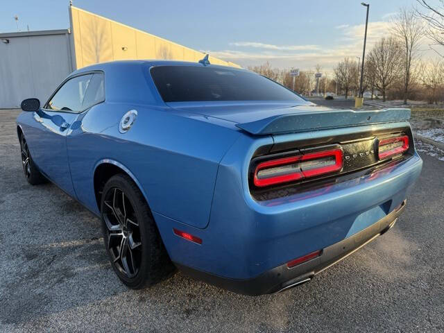 2015 Dodge Challenger SXT Plus