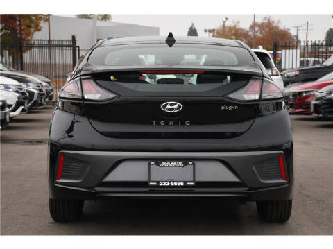 2022 Hyundai Ioniq Plug-in Hybrid SE