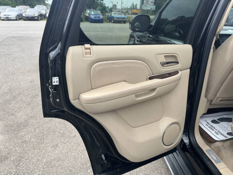 2011 Cadillac Escalade Luxury