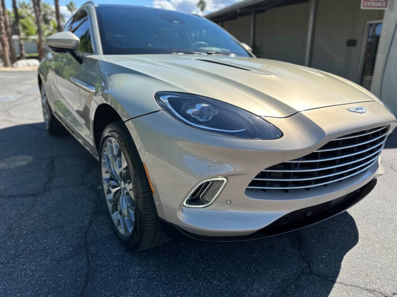 2021 Aston Martin DBX