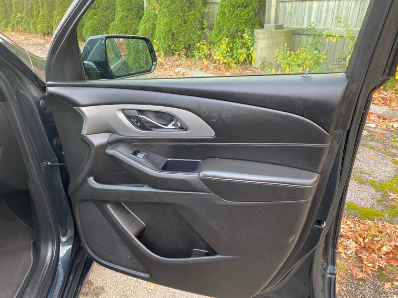 2018 Chevrolet Traverse LT Cloth