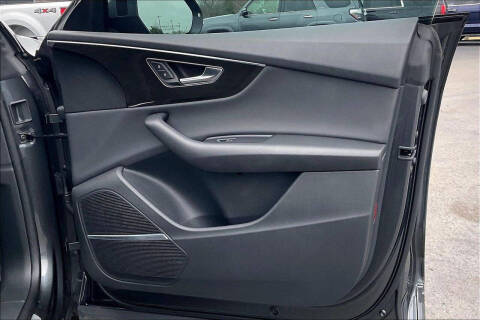 2020 Audi Q8 quattro Premium Plus 55 TFSI