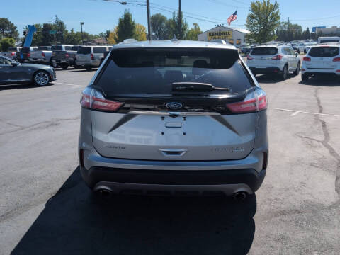 2020 Ford Edge Titanium