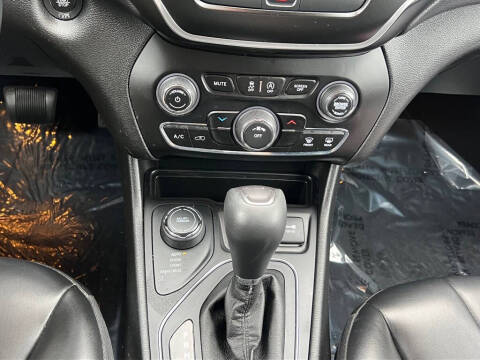 2019 Jeep Cherokee Latitude Plus