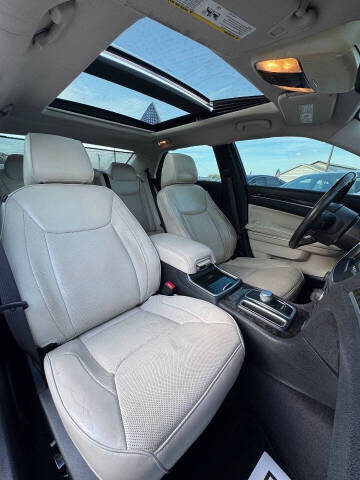 2016 Chrysler 300 C