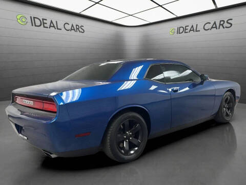 2012 Dodge Challenger SXT