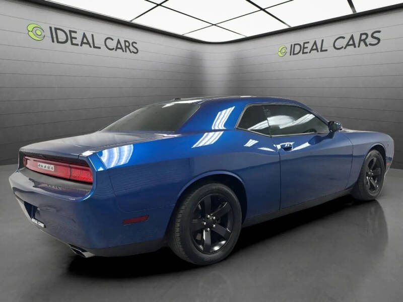2012 Dodge Challenger SXT