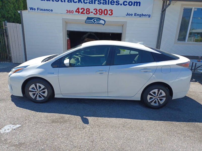 2018 Toyota Prius for sale at AUTOTRACK INC in Mount Vernon WA