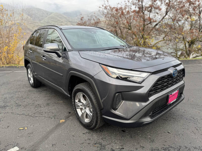 2024 Toyota RAV4 Hybrid LE