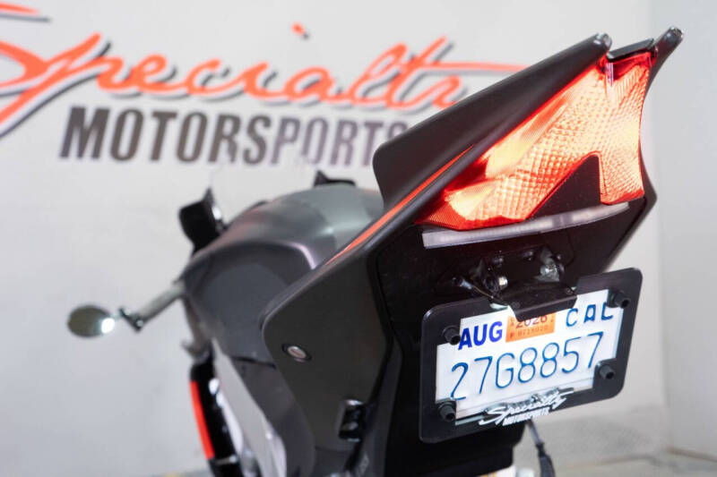 2017 Aprilia RSV4