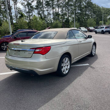 2013 Chrysler 200 Touring