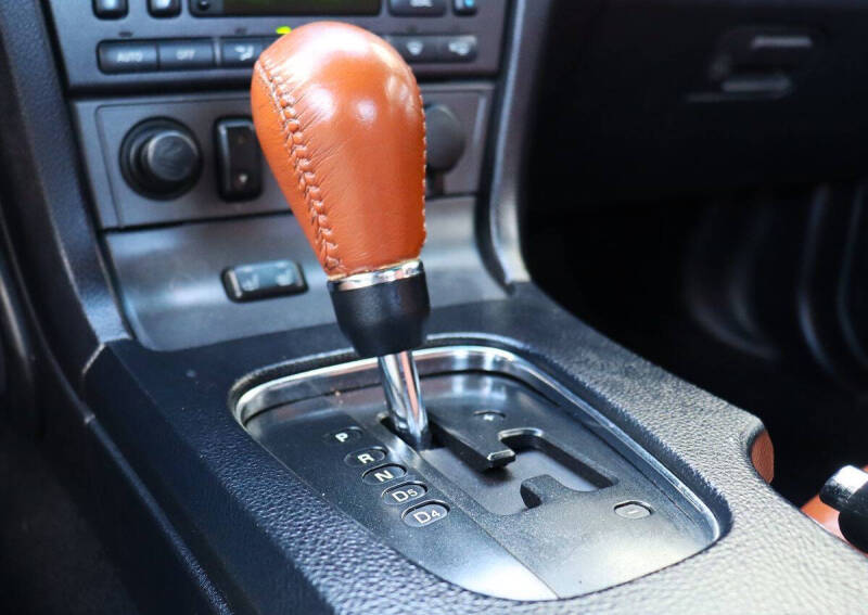 2003 Ford Thunderbird