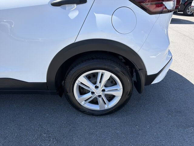 2023 Nissan Kicks S