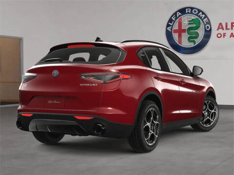 2025 Alfa Romeo Stelvio Intensa