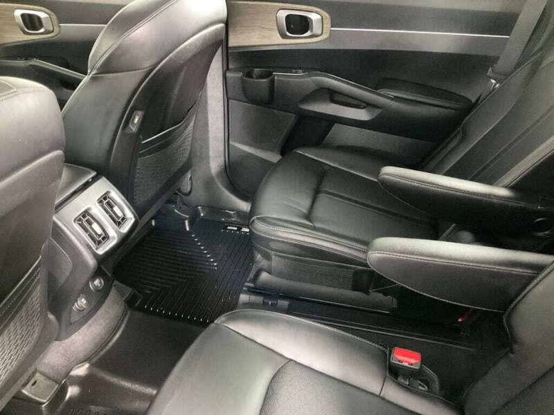 2023 Kia Sorento EX