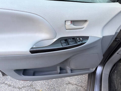 2013 Toyota Sienna