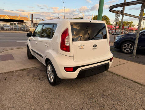 2013 Kia Soul +
