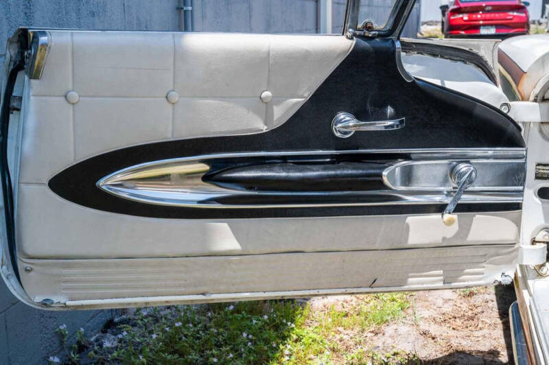 1960 Ford Thunderbird