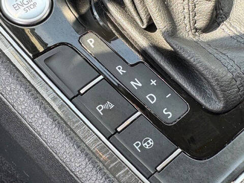 2017 Volkswagen Passat V6 SEL Premium